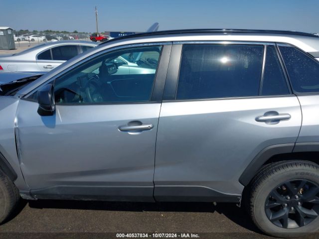 2T3H1RFVXMC143130 Toyota RAV4 LE