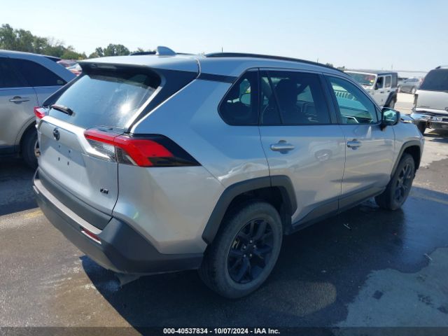 2T3H1RFVXMC143130 Toyota RAV4 LE