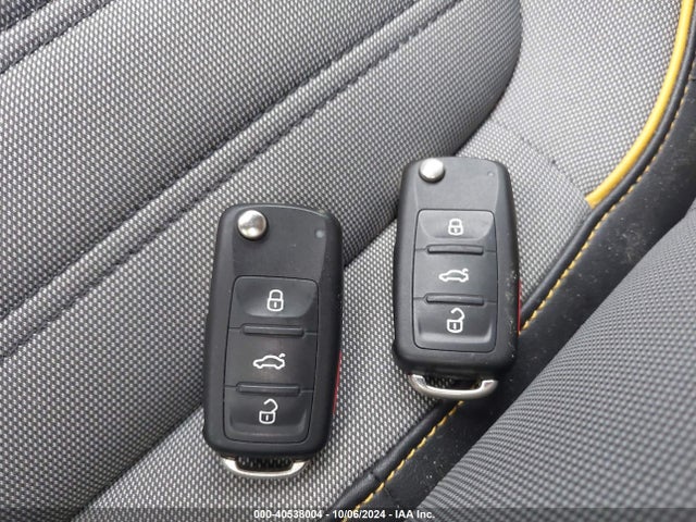 Volkswagen Beetle 1.8t Dune 2017 3VWT17AT6HM806734 Image 11