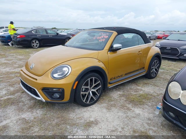Volkswagen Beetle 1.8t Dune 2017 3VWT17AT6HM806734 Image 2