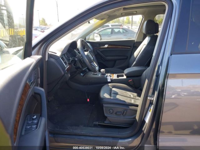 WA1ANAFY3J2013981 Audi Q5 2.0t Premium/2.0t Tech Premium