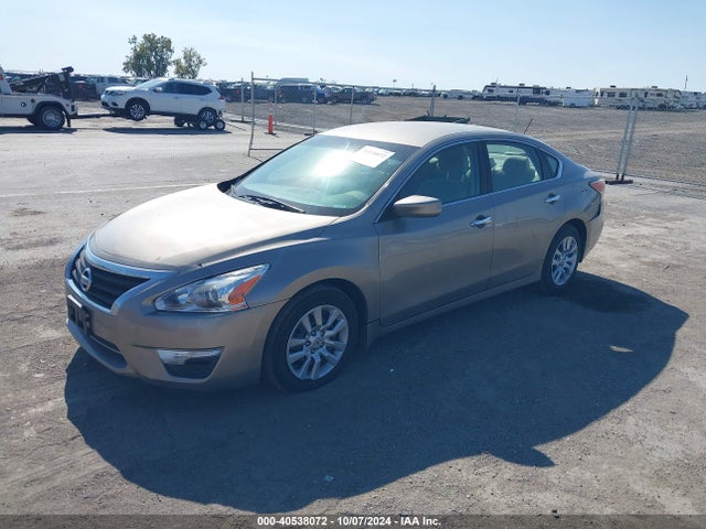 Nissan Altima 2.5 S 2015 1N4AL3AP1FC203131 Image 2