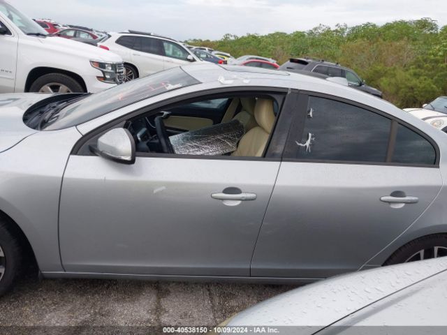 Volvo S60 T5 Dynamic 2018 YV126MFL7J2450471 Image 14