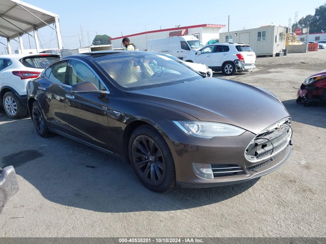 2013 TESLA MODEL S 5YJSA1DN6DFP23022 Photo 0