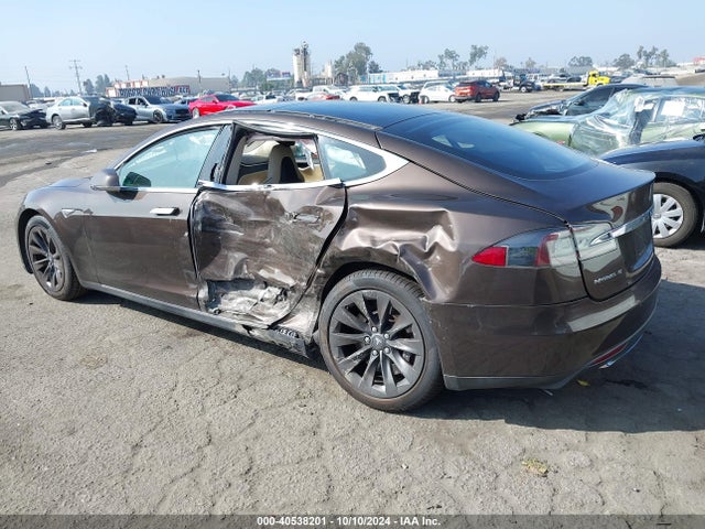 2013 TESLA MODEL S 5YJSA1DN6DFP23022 Photo 2