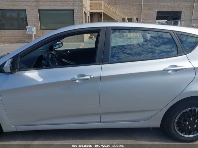KMHCT5AE9GU274856 Hyundai ACCENT SE
