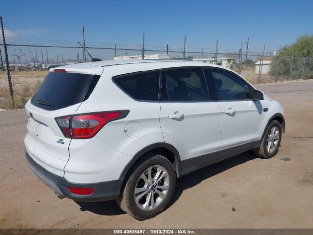1FMCU9G95HUB04283 Ford ESCAPE SE