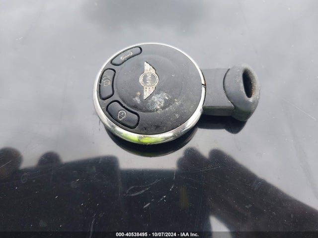 2012 MINI COOPER WMWSU3C58CT260927 Photo 10