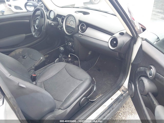 2012 MINI COOPER WMWSU3C58CT260927 Photo 4