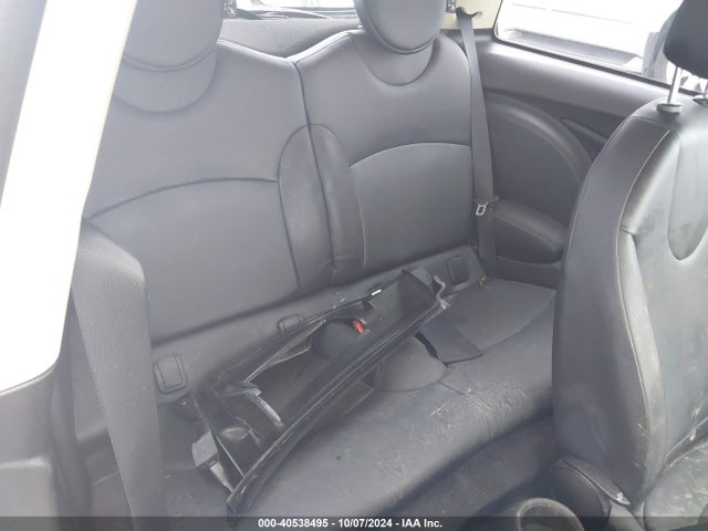 2012 MINI COOPER WMWSU3C58CT260927 Photo 7
