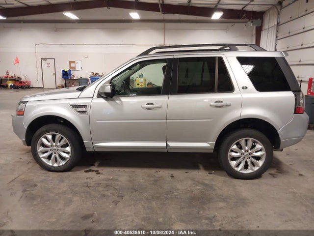 Land Rover LR2 2014 SALFR2BG7EH388058 Image 14