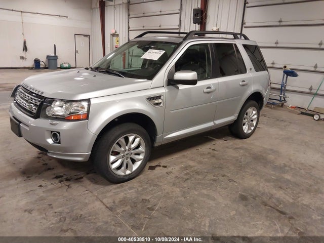 Land Rover LR2 2014 SALFR2BG7EH388058 Image 2