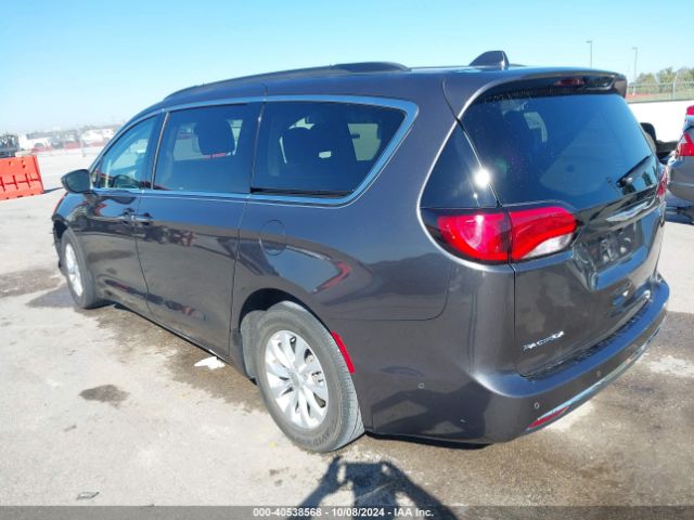 2C4RC1FG4KR714585 Chrysler Pacifica Touring Plus