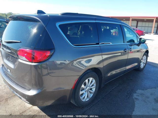 2C4RC1FG4KR714585 Chrysler Pacifica Touring Plus