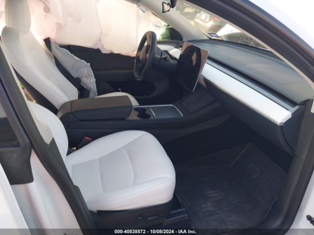 7SAYGDEEXPF619133 Tesla Model Y