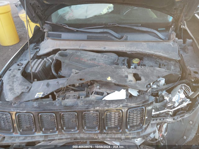 3C4NJCBB7JT495126 Jeep Compass Altitude Fwd
