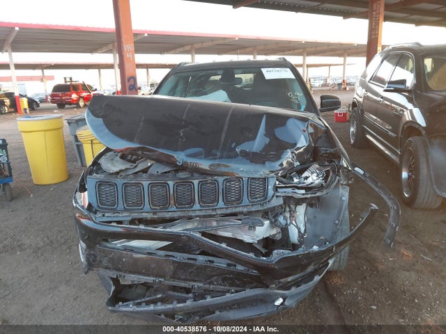 3C4NJCBB7JT495126 Jeep Compass Altitude Fwd