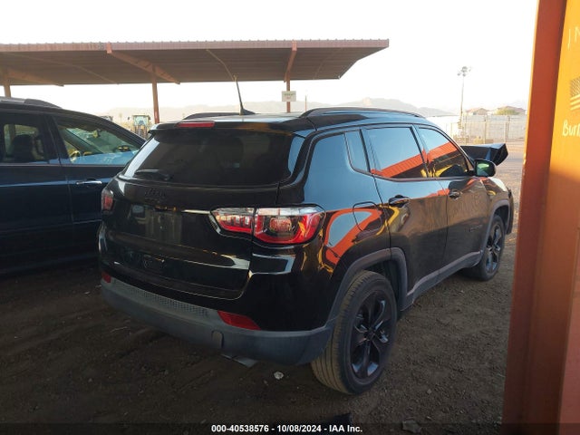 3C4NJCBB7JT495126 Jeep Compass Altitude Fwd