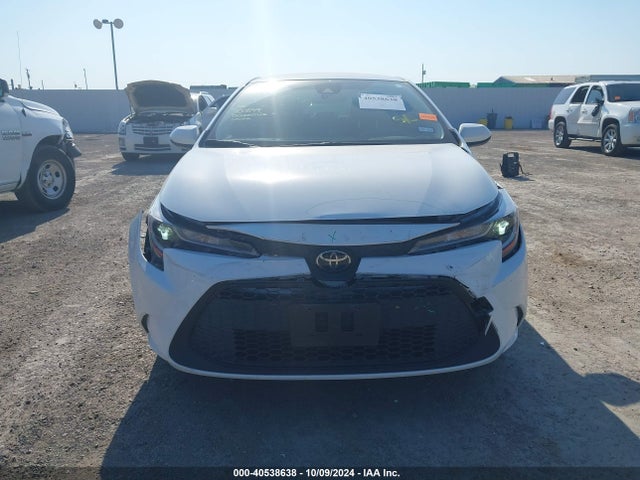 Toyota COROLLA LE 2022 JTDEPMAE4N3006408 Image 13