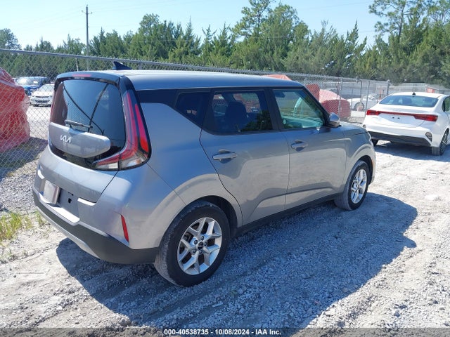 KIA SOUL LX 2023 KNDJ23AU0P7870589 Image 4