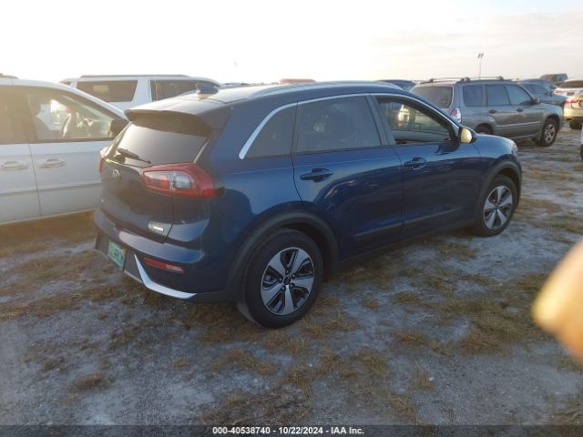 KNDCB3LCXH5036565 KIA NIRO LX