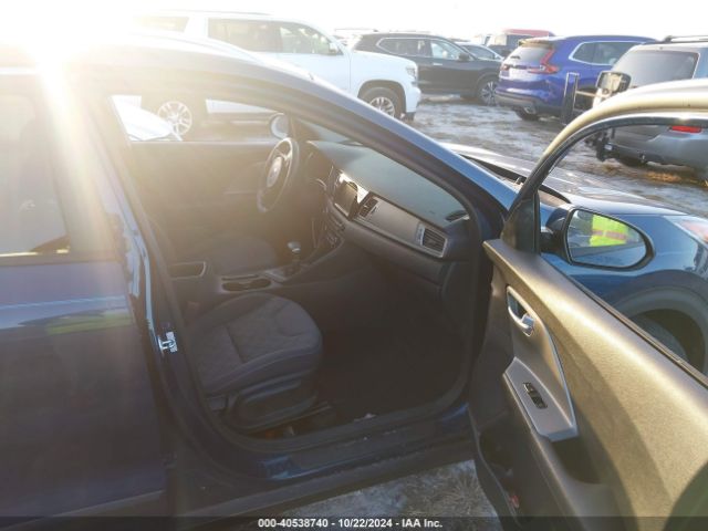KNDCB3LCXH5036565 KIA NIRO LX