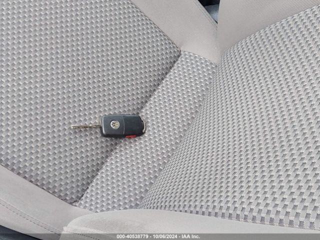 3VW1K7AJ5EM234957 Volkswagen Jetta 2.0l S