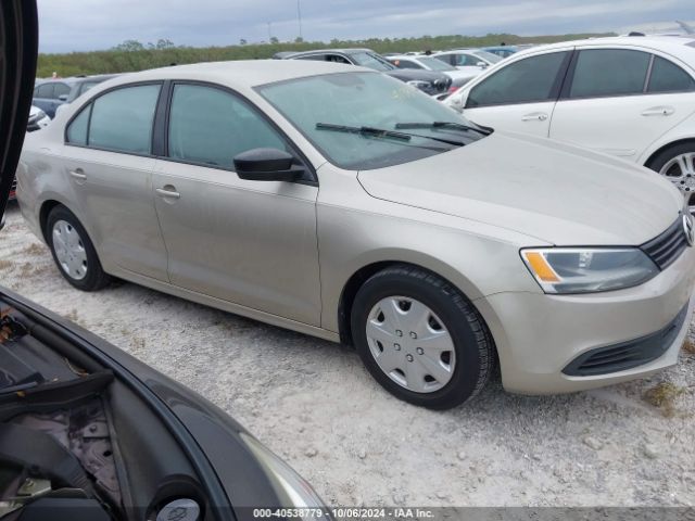 3VW1K7AJ5EM234957 Volkswagen Jetta 2.0l S