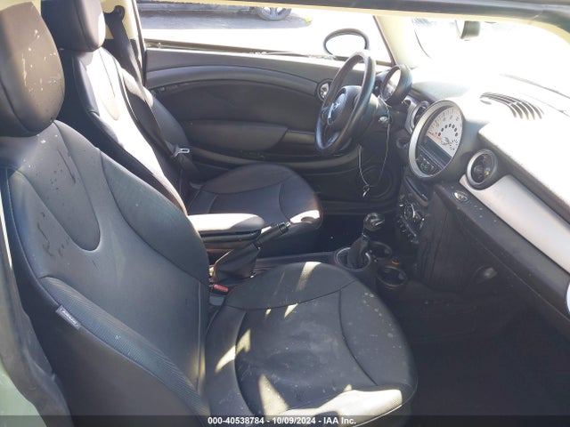 2013 MINI CLUBMAN WMWZF3C51DT489475 Photo 4