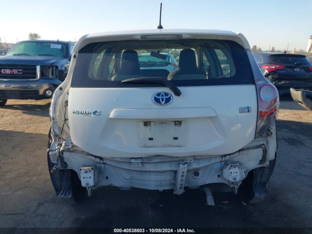 JTDKDTB38E1083605 Toyota Prius C One