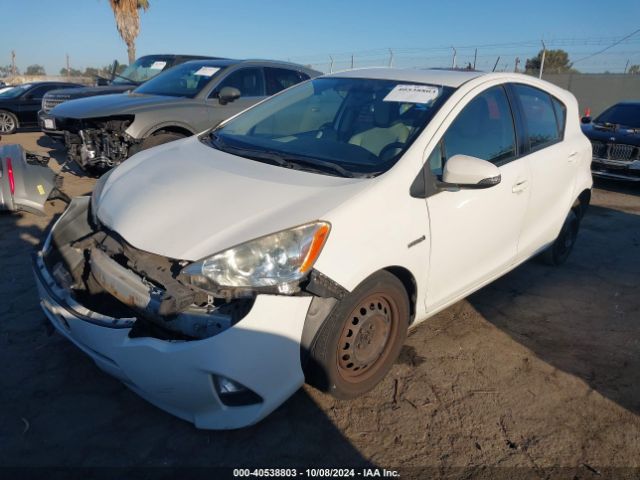 JTDKDTB38E1083605 Toyota Prius C One