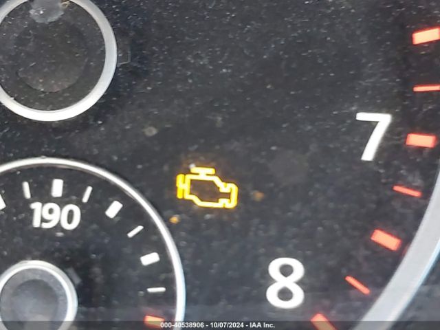 WVGAV7AX0FW515141 Volkswagen TIGUAN SE