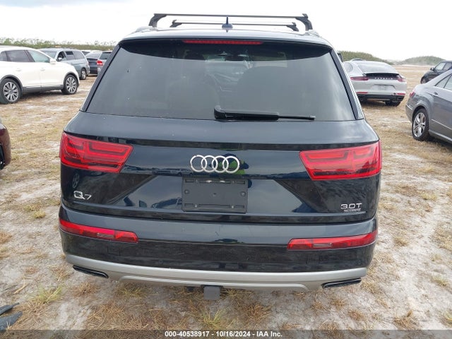 Audi Q7 3.0t Premium 2017 WA1VAAF78HD049538 Image 17