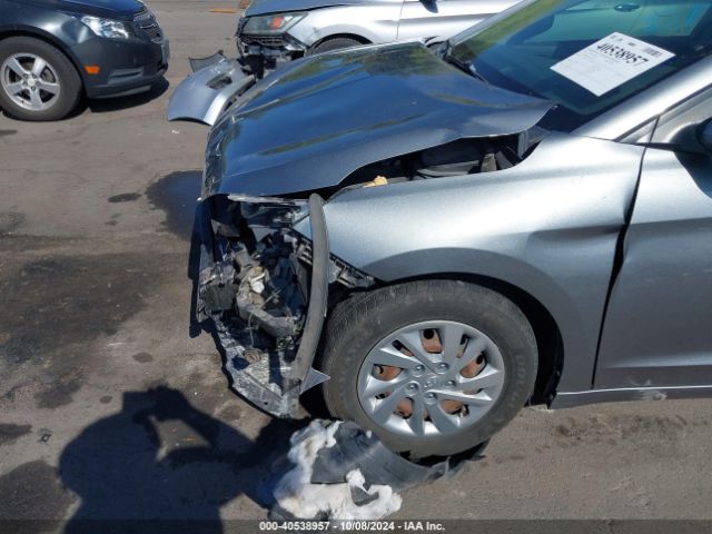 KMHD74LF8KU782124 Hyundai ELANTRA SE