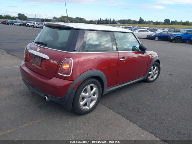 2007 MINI COOPER WMWMF33577TL68531 Photo 3