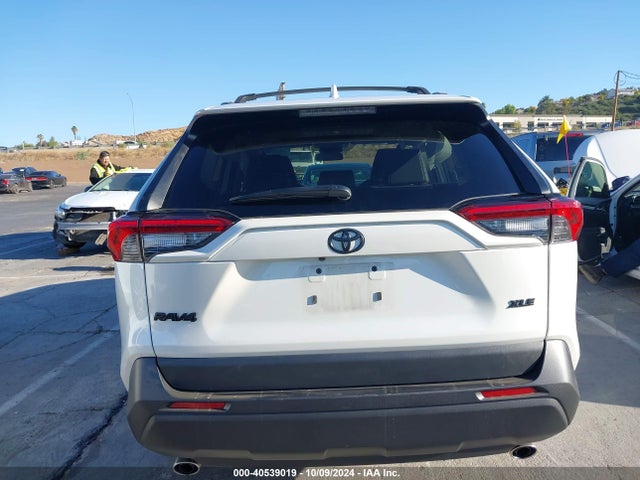 Toyota Rav4 Xle Premium 2022 2T3C1RFV9NW230642 Image 16