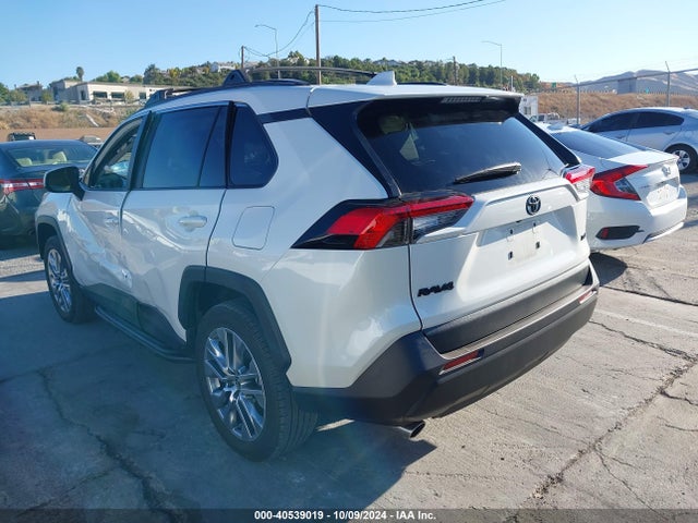 Toyota Rav4 Xle Premium 2022 2T3C1RFV9NW230642 Image 3
