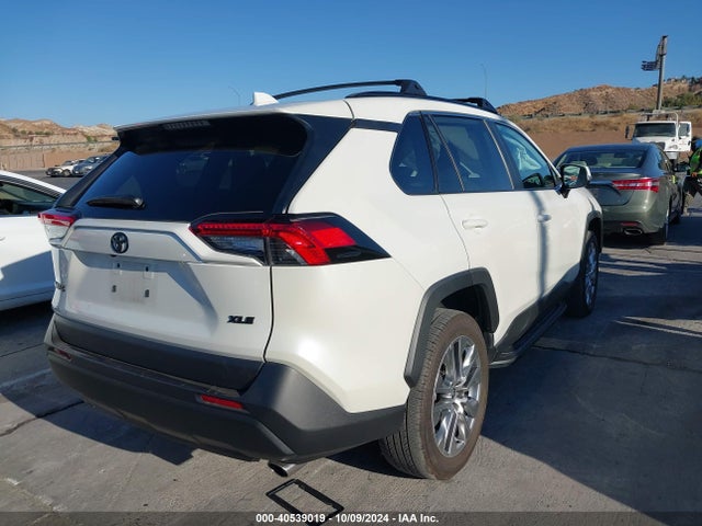 Toyota Rav4 Xle Premium 2022 2T3C1RFV9NW230642 Image 4