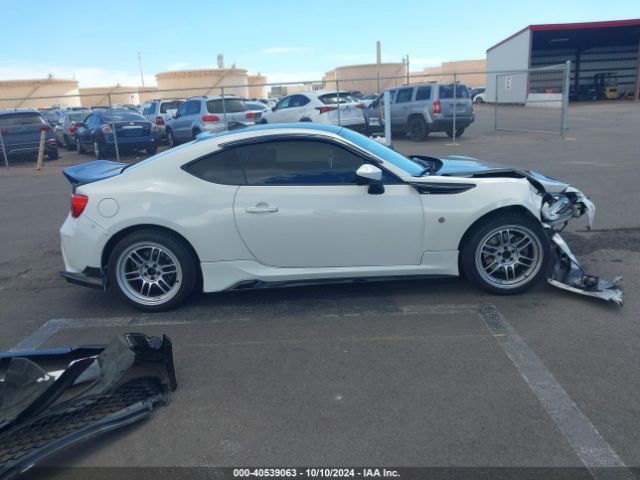 JF1ZNAA10H8701002 Toyota 86
