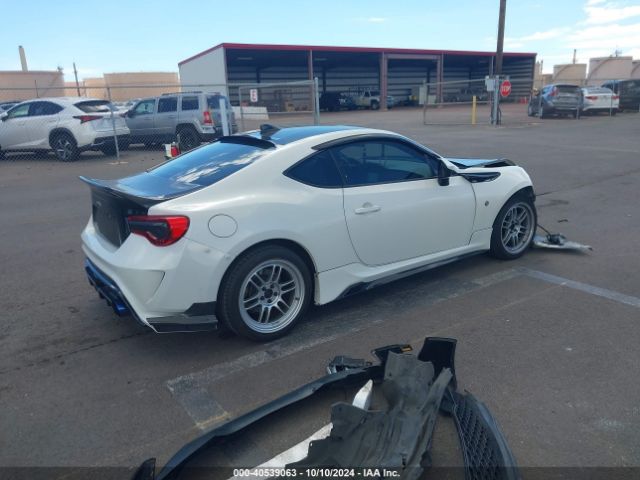 JF1ZNAA10H8701002 Toyota 86