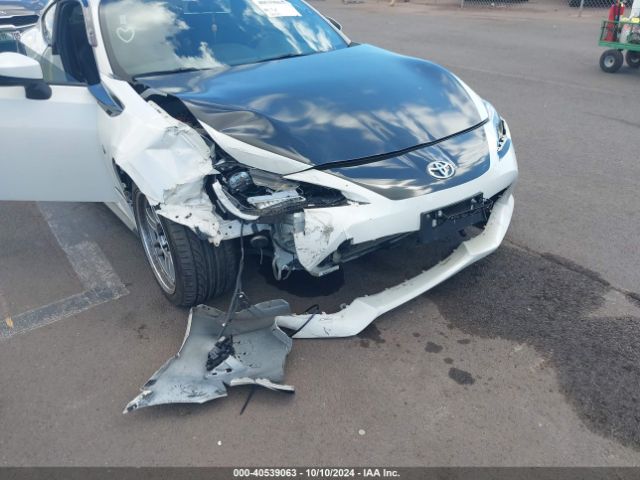 JF1ZNAA10H8701002 Toyota 86