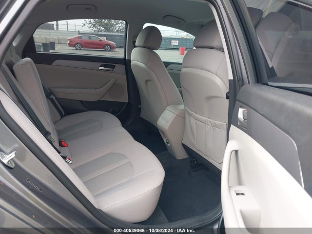 Hyundai SONATA SE 2018 5NPE24AF4JH672481 Image 8