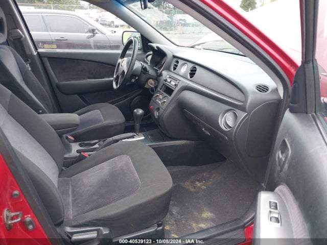 2004 MITSUBISHI OUTLANDER JA4LZ41F04U007374 Photo 4
