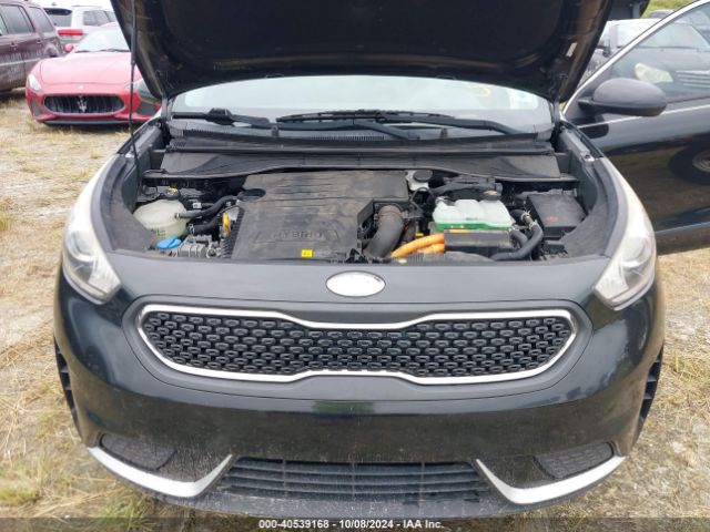 KNDCB3LC8H5039514 KIA NIRO LX