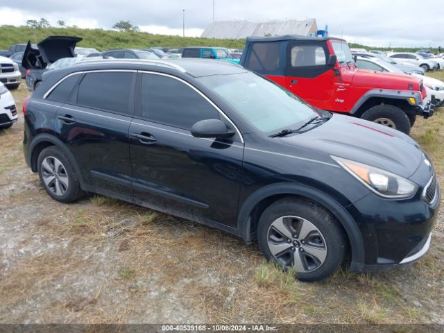 KNDCB3LC8H5039514 KIA NIRO LX