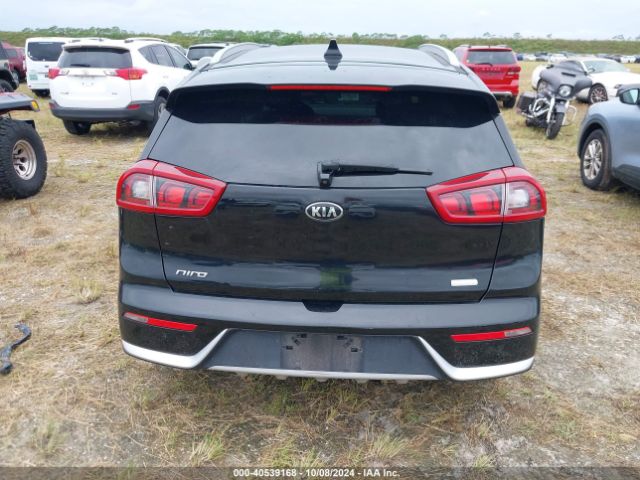 KNDCB3LC8H5039514 KIA NIRO LX