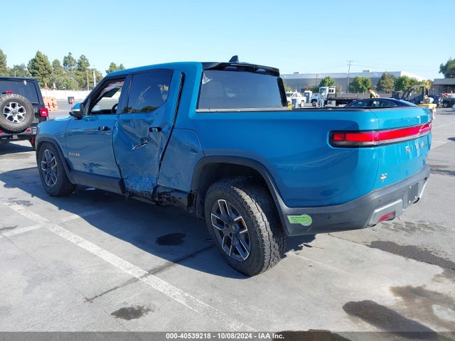 Rivian R1t Adventure Quad Motor Large Pack 2023 7FCTGAAA7PN021747 Image 3