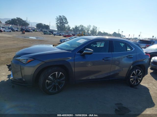JTHX3JBH2M2042130 Lexus UX 200