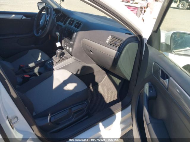 3VW2B7AJ4JM219994 Volkswagen Jetta 1.4t S