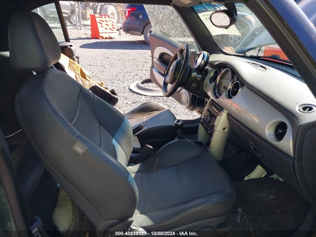 2005 MINI COOPER WMWRF33415TF61917 Photo 4